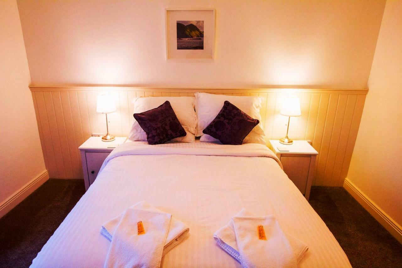 Dingle Garden Townhouse B&B 외부 사진 A bedroom at the hotel
